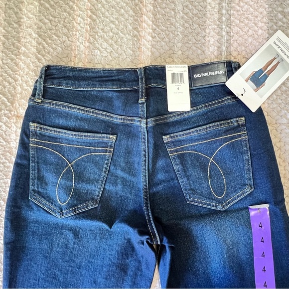 Calvin Klein Jeans Short Tiare Blue - Picture 2 of 7